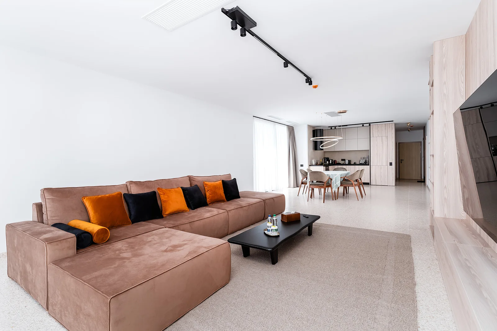 Penthouse 220 mp · Living · 4