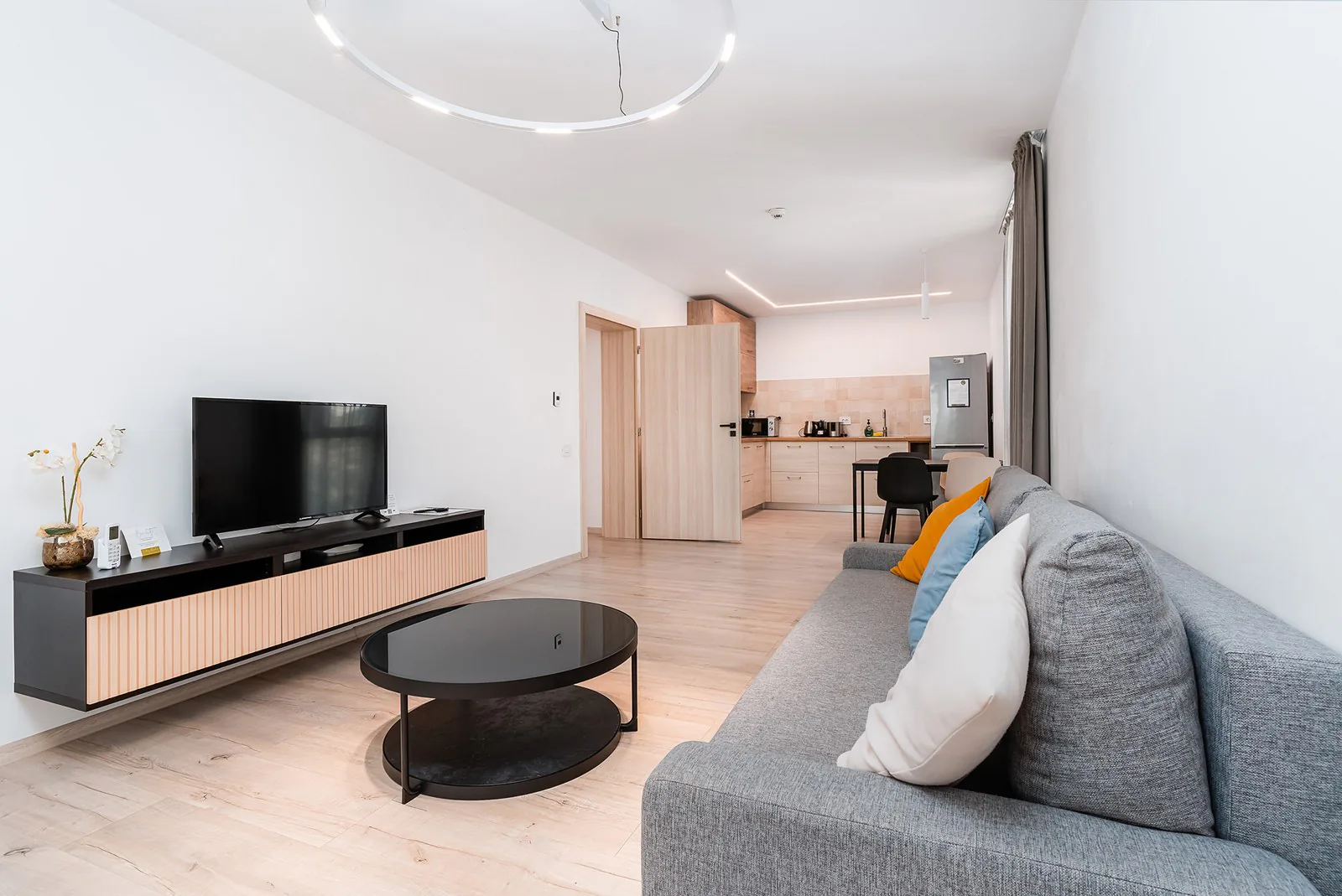 Interior Amaris, living luminos